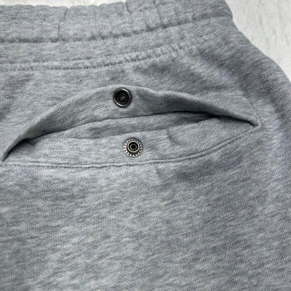 Gymshark Mens Gray Athletic Shorts M With Pockets & Drawstring - Picture 8 of 16